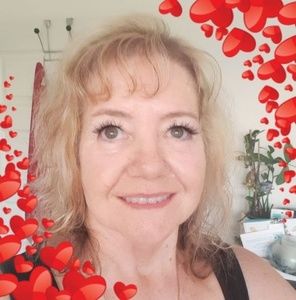 Meet your Posher, Leanne